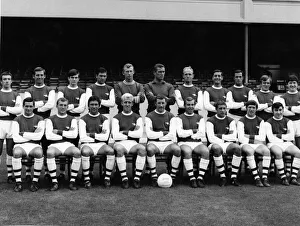 Sport - Football - Arsenal - Team 1967-68 Back Row - L to R - Gordon Neilson Sport - Football - Arsenal - Team 1967-68 Back Row - L to R - Gordon Neilson