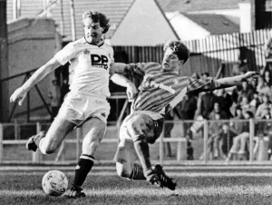 Sport - Football Swansea - Swansea City's Robbie James shrugs off a challenge Sport - Football Swansea - Swansea City's Robbie James shrugs off a challenge