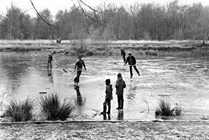 Images Dated 2nd January 1980: Sport: Seasons: Children: Skating: Winter Scene today on the Horseshoe Ponds Wimbledon