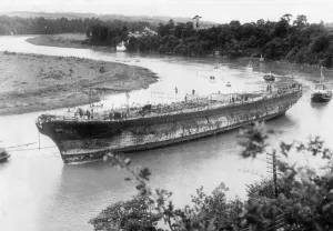The SS Great Britain around Horseshoe Bend in the River Avon, 5th July 1970 The SS Great Britain around Horseshoe Bend in the River Avon, 5th July 1970