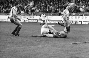 Stoke 0 v. Liverpool 1. November 1984 MF18-11-033 Stoke 0 v. Liverpool 1. November 1984 MF18-11-033