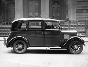 A streamlined Glasgow taxi cab parked in the street. 22nd April 1937 A streamlined Glasgow taxi cab parked in the street. 22nd April 1937