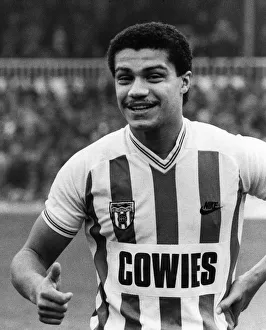 Sunderland football player Reuben Agboola. Circa 1985 Sunderland football player Reuben Agboola. Circa 1985