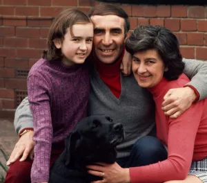 Sunderland manager Bob Stokoe poses in the back garden of his home with his wife Jean Sunderland manager Bob Stokoe poses in the back garden of his home with his wife Jean