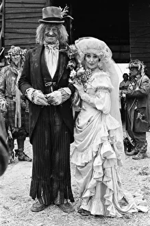 Television character Worzel Gummidge who is played by Jon Pertwee marries his Aunt Sally Television character Worzel Gummidge who is played by Jon Pertwee marries his Aunt Sally