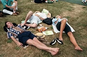 Images Dated 26th June 1989: Tennis fans taking it easy. Wimbledon. June 1989 89-3819