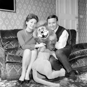 Terry Hall with Lenny the lion seen here at home. 1960 A1226-007 Terry Hall with Lenny the lion seen here at home. 1960 A1226-007