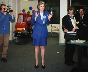 Mirror/1000to1099 01065/theresa may seen general election count shortly Mirror/1000to1099 01065/theresa may seen general election count shortly