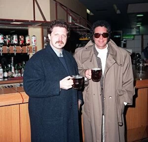 Images Dated 12th January 1988: Tom Jones and son Mark Jones at LAP Having a Quick Pint Crawshaw