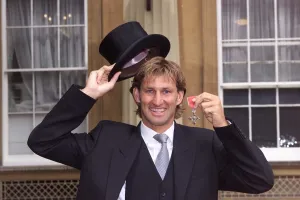 Tony Adams Receive Mbe Awards July 1999 Showing Off Their Awards At Tony Adams Receive Mbe Awards July 1999 Showing Off Their Awards At