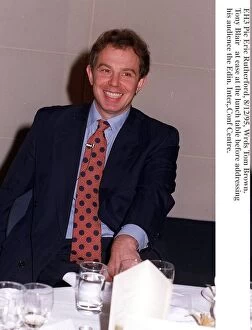 Images Dated 8th December 1995: Tony Blair Labour Party Leader at lunch before addressing the CBI in Edinburgh. 1995