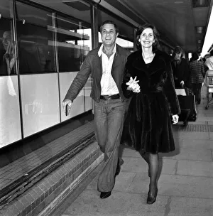 Tony Curtis and his wife Leslie. April 1975 75-1913-002 Tony Curtis and his wife Leslie. April 1975 75-1913-002