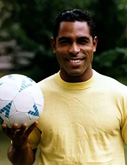Tony Mills Actor Holding Football A©Mirrorpix Tony Mills Actor Holding Football A©Mirrorpix