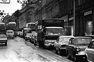 Images Dated 23rd November 1971: Traffic struggles against the snow on Grainger Street, Newcastle 23 November 1971
