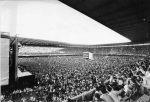U2 - Concert - Cardiff Arms Park - 26th July 1987 U2 - Concert - Cardiff Arms Park - 26th July 1987