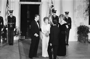 USA President Ronald Reagan and his wife Nancy welcome Princess Diana USA President Ronald Reagan and his wife Nancy welcome Princess Diana
