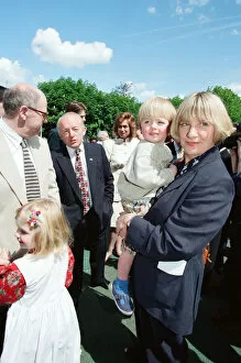Images Dated 14th May 1995: Victoria Wood with her husband Geoffrey Durham and children Grace & Henry Durham