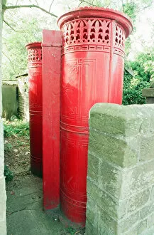 Images Dated 3rd October 1997: Victorian Gents Urinal, Station Road, Great Ayton, North Yorkshire, England