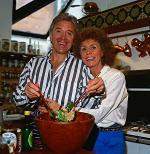Vince Hill singer July 1988 With wife Anne in kitchen salad bowl spoons Vince Hill singer July 1988 With wife Anne in kitchen salad bowl spoons