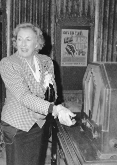 Wartime favourite Dame Vera Lynn brought the blitz commemoration to life this morning Wartime favourite Dame Vera Lynn brought the blitz commemoration to life this morning