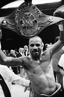 WBC and IBF, welterweight title fight between Lloyd Honeyghan and Johnny Bumphus WBC and IBF, welterweight title fight between Lloyd Honeyghan and Johnny Bumphus
