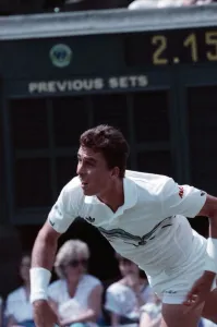Wimbledon. Ivan Lendl v. Darren Cahill. June 1988 88-3342-021 Wimbledon. Ivan Lendl v. Darren Cahill. June 1988 88-3342-021
