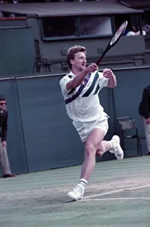 Wimbledon. Miloslav Mecir v. Stefen Edberg. July 1988 88-3550-038 Wimbledon. Miloslav Mecir v. Stefen Edberg. July 1988 88-3550-038