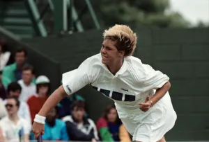 Wimbledon Tennis. Brenda Schultz v. Jennifer Capriati. July 1991 91-4184-001 Wimbledon Tennis. Brenda Schultz v. Jennifer Capriati. July 1991 91-4184-001