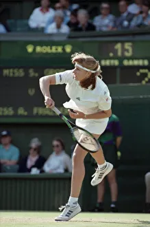 Wimbledon Tennis. Stefi Graff v Amy Frazier. July 1991 91-4184-023 Wimbledon Tennis. Stefi Graff v Amy Frazier. July 1991 91-4184-023