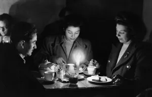 In the winter of 1946 - 1947 the UK experienced several cold spells In the winter of 1946 - 1947 the UK experienced several cold spells