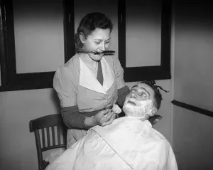 Woman barber 1941 women doing mens jobs during the war years Woman barber 1941 women doing mens jobs during the war years