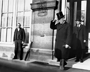 Woodrow Wilson American President World War One, leaving Peace Conference at Versailles Woodrow Wilson American President World War One, leaving Peace Conference at Versailles