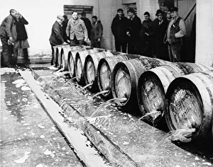 Workers at Mitchells and Butlers brewery in Smethwick, Staffordshire, pouring 120 Workers at Mitchells and Butlers brewery in Smethwick, Staffordshire, pouring 120