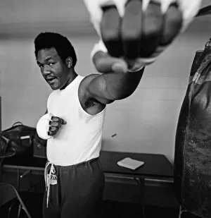 Images Dated 12th August 1973: World heavyweight champion George Foreman during a training session at Hayward Boys Club
