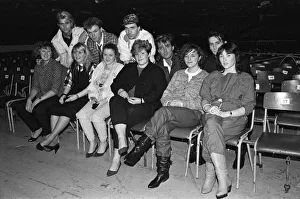 Six young ladies met Spandau Ballet (Steve Norman, Gary Kemp, John Keeble Six young ladies met Spandau Ballet (Steve Norman, Gary Kemp, John Keeble