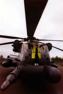 Mirror/0300to0399 00359/youngsters got rare chance finest helicopters Mirror/0300to0399 00359/youngsters got rare chance finest helicopters