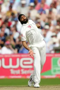 Monty Panesar Print - England Cricket at Old Trafford