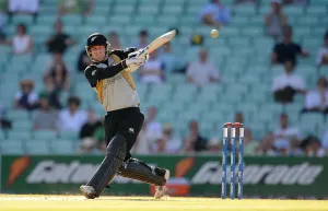 Cricket Batting Techniques Prints: Nathan Mccullum