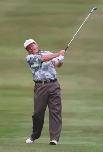 Peter Senior Golf Print, 23 August 1995