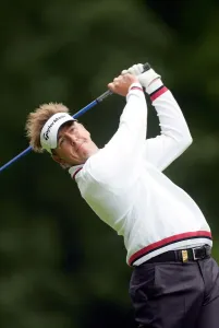 Scott Drummond Print - Golf at Wentworth