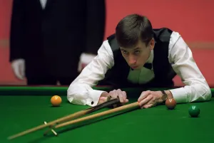 Nigel Bond Embassy World Championships Print 24 April 1992