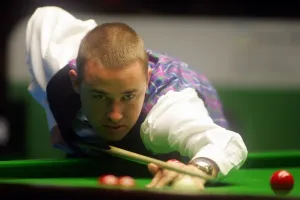 Stephen Hendry Print - 2005 UK Championships