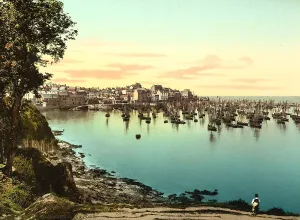Waterfront Housing Structure Prints: The harbour of Douarnenez