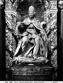 Statue of Pius VI, work by Augustine Penna, Basilica of San Pietro, Rome