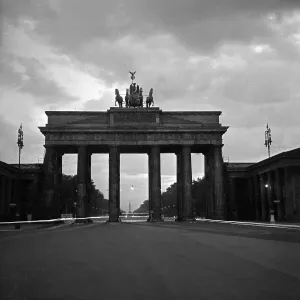 Brandenburg Gate History Prints: Berlin