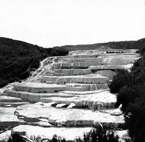 Sinter Terraces Prints: Vulkanismus