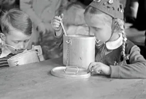 Frankfurt/Oder Print: Boy and Girl at 1948 Charity Station