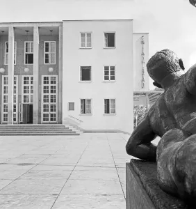 Chemnitz Eingang zum Stadtbad Print, 1930s