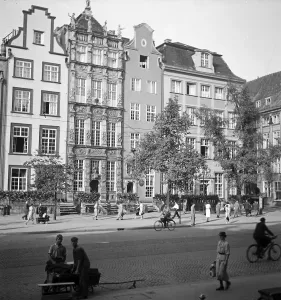 Black and White Print of Gdansk Houses