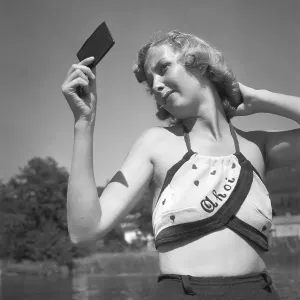 Vintage Swimsuit Models Prints: Freizeit